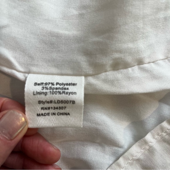 NWT Evereve Line & Dot white maxi dress with flutter sleeves - Picture 16 of 16